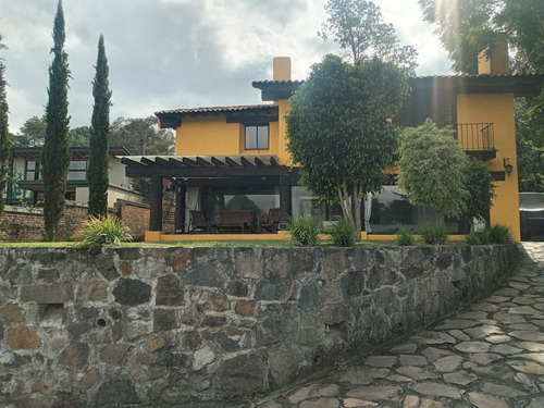 Imagen 1 de 30 de Casa En  Venta En Avándaro, Valle De Bravo.