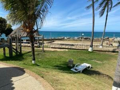Imagen 18 de 19 de Apartamento En Venta Playa Grande Mls #22-21495 Johana Blan 04123368346