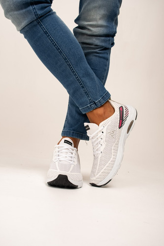 Zapatilla Running Hombre Deportiva Araquina Lima Cuero Eco