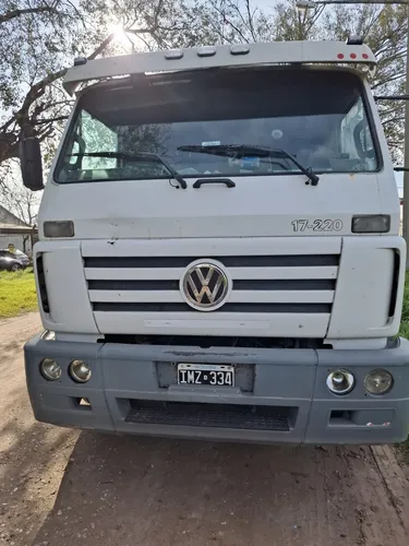 Con Carrocería Y Acoplado