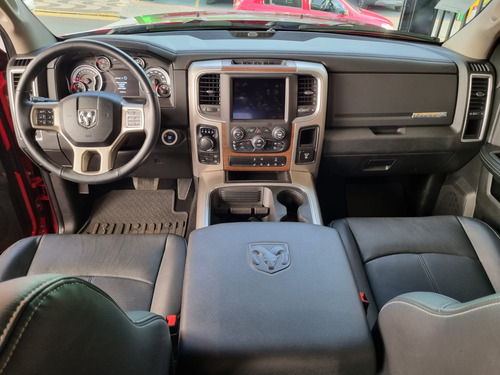 RAM Ram Classic 5.7 Laramie Night Edition Cab. Dupla 4X4 Aut. 4P