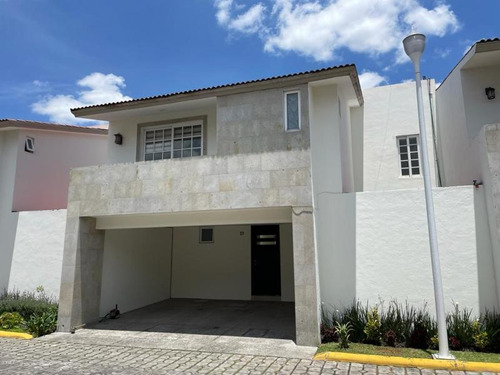 Casa En Venta En La Joya Diamante I, Metepec.