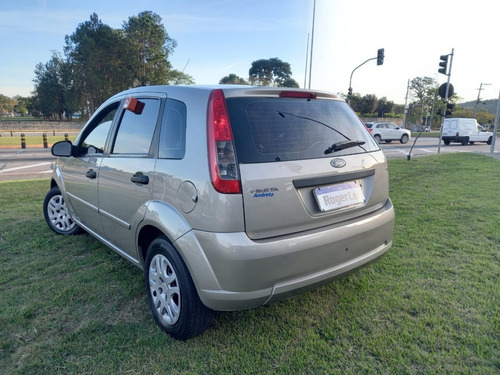 Imagem 7 de 13 de Ford Fiesta 1.6