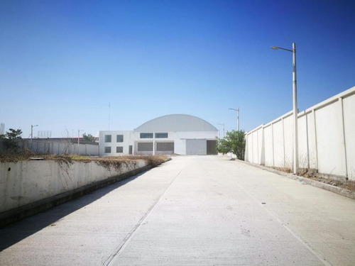 Imagen 2 de 12 de Nave Industrial En Venta Vergara Tarimoya