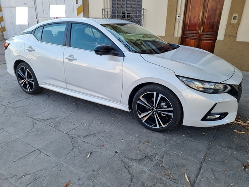 Imagen 11 de 15 de Nissan Sentra 2.0 Sr