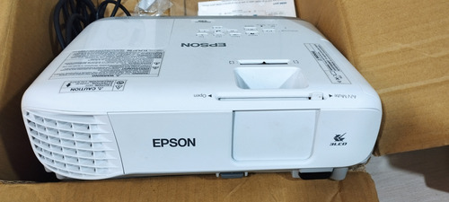 Proyector Epson S39 Powerlite 3300 Lumens Svga Hdmi Vga Usb