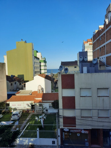 Imagen 12 de 14 de Departamento 2 Ambientes Con Balcon Al Frente Sobre Chiozza