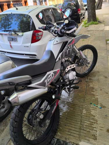 Motomel Skua 150 Silver Edition 2021 - 11.500kms!!