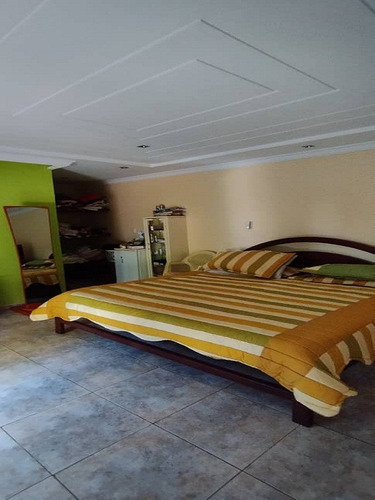 Lm Vende Casaquinta En Urb. Parque Trigal. Trigal Centro, Valencia.