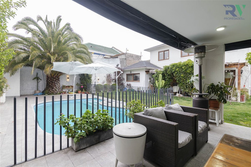 Preciosa Casa En Venta De 4 Dormitorios