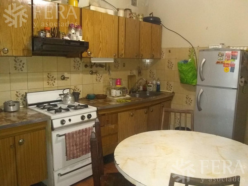 Imagen 5 de 10 de Venta De Casa Con Cochera Cubierta En Quilmes Oeste (25867)