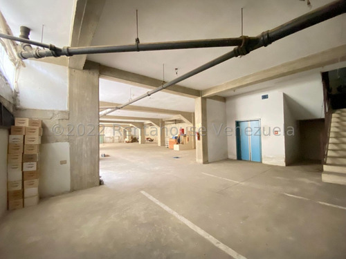 Imagen 2 de 25 de Edificio En Venta La Urbina Jesús Enrique Díaz 22-22676 Caracas