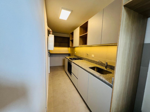 Departamento 4 Ambientes Al Frente Refaccionado A Nuevo-catalinas Sur-la Boca