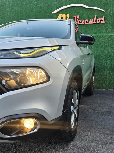 Fiat Toro 2.0 Volcano 4x4 Aut. 4p