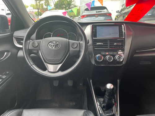 Toyota Yaris 1.5 S Sedan Mt