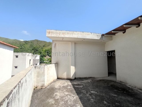 Imagen 10 de 30 de Townhouse En Venta Con Financiamiento, Barrio Sucre. Las Delicias Maracay 23-7799 Hc
