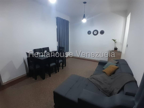 Alquiler De Apartamento En La Candelaria #25-23557