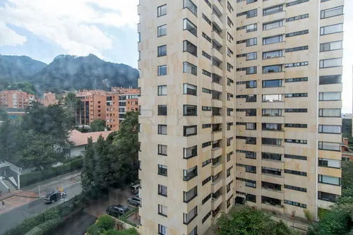 Apartamento En Venta En Los Rosales. Cod V4172