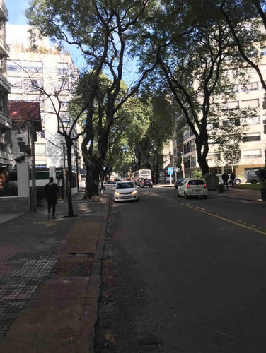 Venta Monoambiente En Punta Carretas Con Garage Sobre Ellauri
