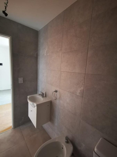 Imagen 9 de 19 de Monoambiente Divisible Con Cochera - Edificio Con Amenities - Venta - Boca