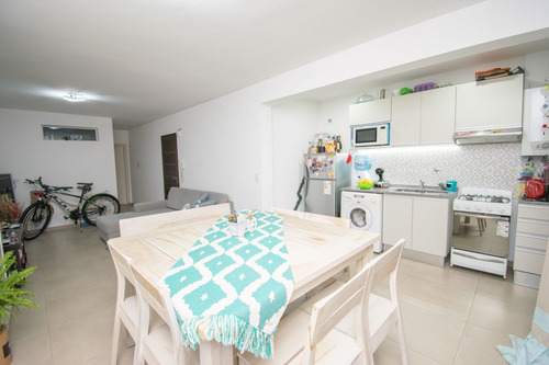 Imagen 4 de 24 de Departamento De Un Dormitorio Con Balcón Al Frente