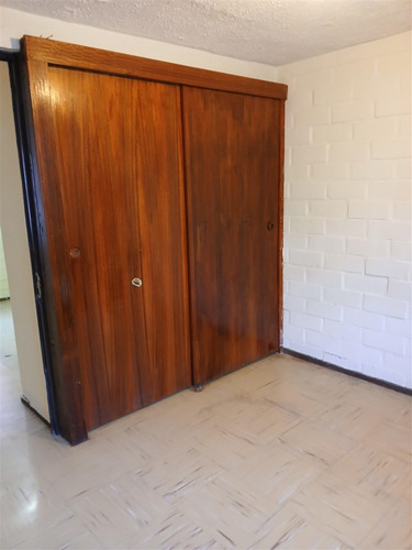 Departamento En Arriendo De 2 Dorm. Roizbatt Cerro Placeres