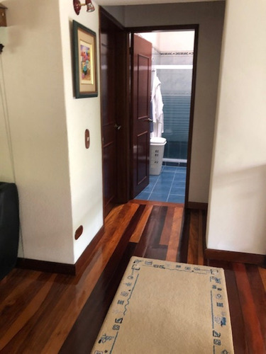 En Venta Bella Casa 563m²t Y 440m² C-5h+4b+1hs+1bs+piscina- T. Club Hipico