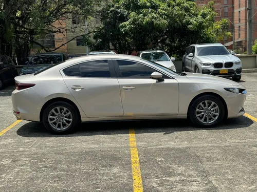 Mazda 3 2.0 Touring At Hibrido Ligero - Mhev