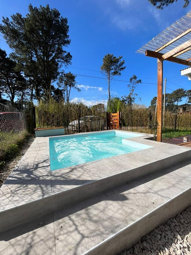 Cielito Lindo Cabaña En Sierra De Los Padres Para Cuatro Personas Con Piscina