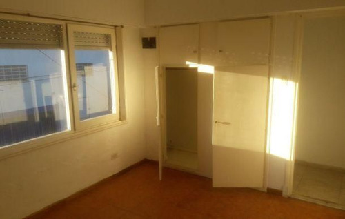 Excelente Departamento De 3 Amb A La Calle Con Amplia Terraz