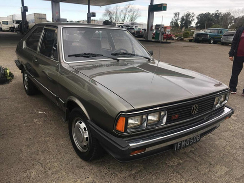 Volkswagen Passat Ls Village