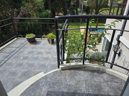 Venta St Thomas Norte 3 Plantas, Quincho, Piscina Climatizada, 390 Mts.