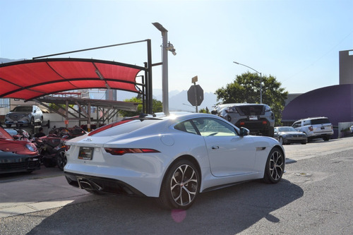 Imagen 5 de 10 de Jaguar F Type R Dynamic 300 Ps 2021