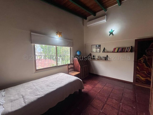 Impecable Y Bello Apartamento En Alquiler Ubicado En San Román 24-22455