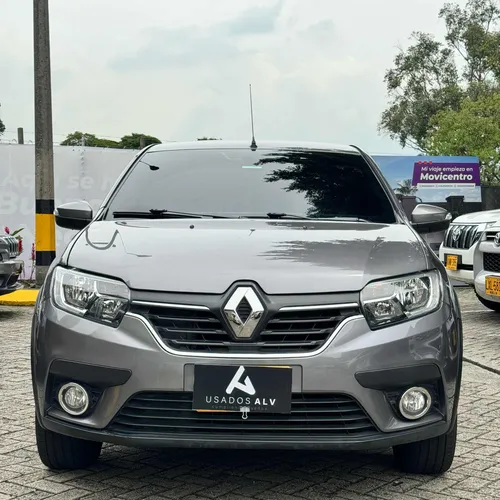Renault Logan 1.6 Privilege / Intens