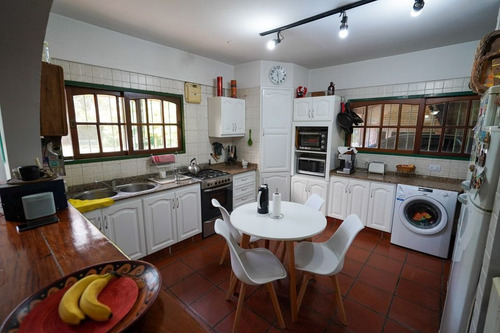 Imagen 10 de 30 de Venta , Casa Con Parque Y Pileta Parque Leloir, Ituzaingo