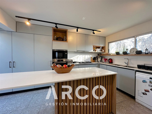 En Venta Casa Completamente Remodelada. Ñuñoa