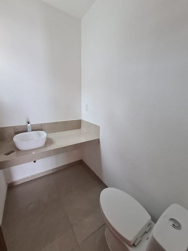 Imagen 4 de 30 de Preciosa Casa En Venta En Cumbres Del Lago