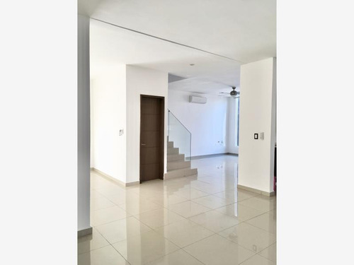 Imagen 9 de 12 de Casa Sola En Renta Residencial El Vergel