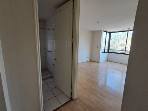 Departamento En Arriendo De 3 Dorm. En Las Condes