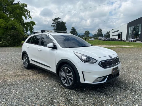 Kia Niro 1.6 Zenith 4X2
