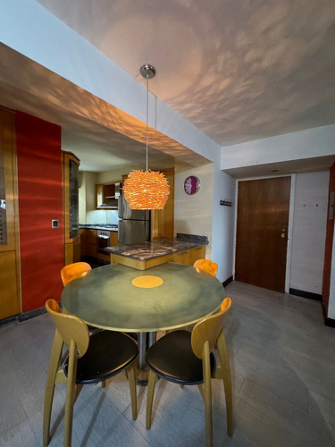 Apartamento En Res. Normandía El Parral Jcrc