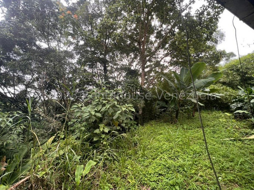 Vendo Terreno De 1055 Mtrs. En Calle Privada Con Vigilancia, Y Todos Los Servicios.!!!