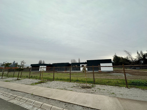 Condominio, Guardias 24/7 En Chicureo, A Pasos De Colegios