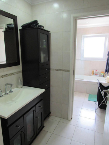Casa En Venta - 3 Dormitorios 3 Baños - Cochera - 1.600mts2 - Chivilcoy