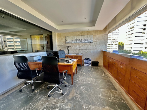 Jardines Del Pedregal, Oficina Equipada, En Venta