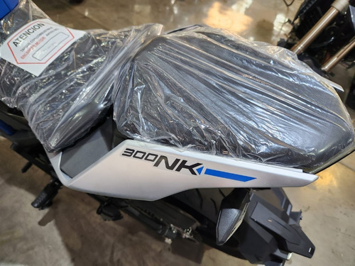 Cfmoto 300nk Pantalla Tft 2025 Sauma Motos