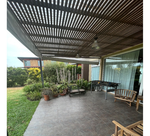 Remanso | 5 Dorm | 6 Baños | Lote 1150m2 | 360m2 | Financio