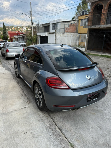 Volkswagen Beetle 2.5 Sound Mt