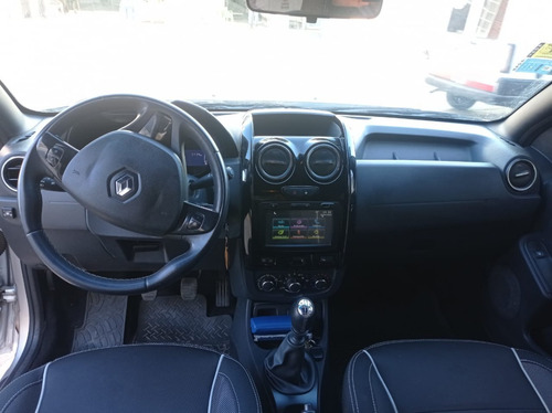 Imagen 4 de 9 de Renault Oroch Outsider Plus Gnc 5ta 2017 107000km Carlejunin